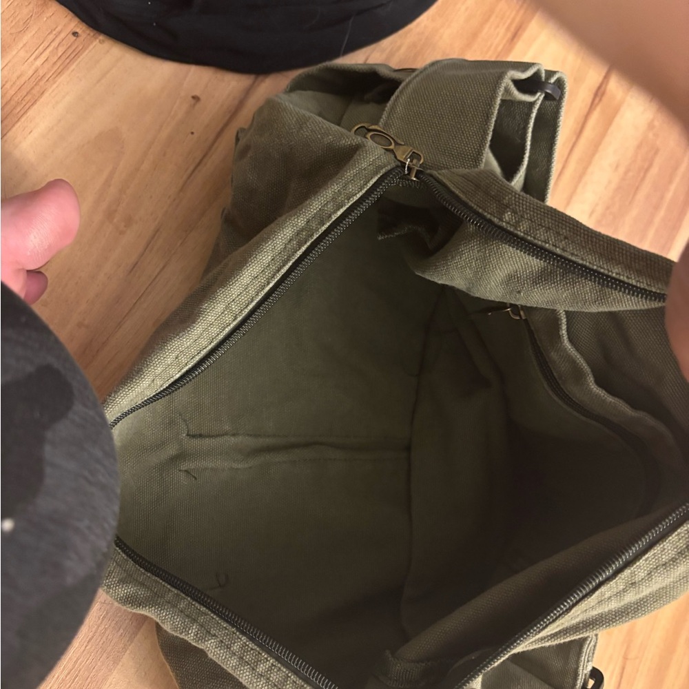 Olive Canvas Messenger Bag - Unbranded - Picture 3 of 4